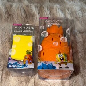 wet n wild SpongeBob Pineapple Makeup Sponge + Pineapple Case - Yellow & Orange